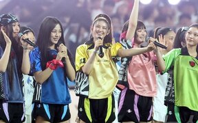 NewJeans Lights Up Seoul World Cup Stadium with Unforgettable Halftime Performance