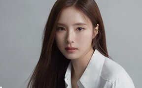 Shin Se Kyung Reveals Stunning Unseen Profile Pictures