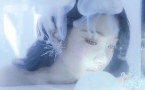 LE SSERAFIM’s Huh Yunjin Drops Concept Photos for New Self-Written Song ‘Jellyfish’ Inspired by the Sea, Fans Are Loving It!