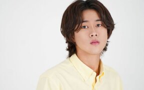 Lee Mujin's Fans Heartbroken as YouTube Views Reset Just Before Reaching 100 Million—Agency Apologizes and Explains What Went Wrong