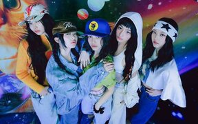 NewJeans Shatters Records in Japan with Nearly 2.1 Billion Yen in Sales in Their First Year — Here's How They Did It
