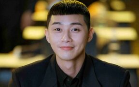 Park Seo Joon Returns to Romantic Comedy with 'Waiting for Gyeong-Do' as a Reporter – Will He Steal Hearts Again?
