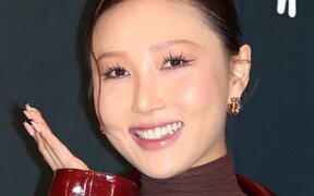 MAMAMOO’s Hwasa Donates 100 Million Won to Wildfire Victims, Becomes an Honors Club Member