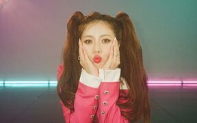 HyunA reveals she’s a big fan of KATSEYE, KISS OF LIFE, and FIFTY FIFTY and wishes she could talk to them more