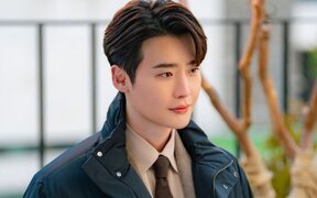 Lee Jong Suk steals hearts again as 'Law and the City' breaks its own record with highest ratings yet