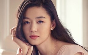 Jun Ji Hyun opens up about losing confidence and reminds fans that it’s okay to not feel strong all the time