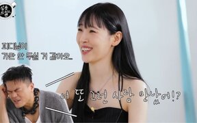 Sunmi explains rumor about cutting ties with J.Y. Park says it all started with her first love