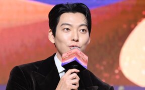 Kim Woo Bin shares how he was already 180cm in middle school and pushed himself to bulk up with 20 eggs a day