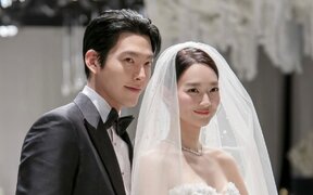 Kim Woo Bin melts hearts by continuing to act as a Christmas Santa for sick children even after marriage to Shin Min Ah