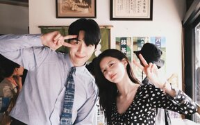 Kim Seon Ho can’t stop praising co-star Go Youn Jung as he says her kind and open heart helped create amazing chemistry on set