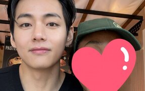 BTS’s V melts hearts as he quietly thanks a fan of 9 years in Portugal and shares a warm two shot saying “Hello, thank you”