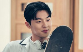 Choi Hyun Wook gains attention for warm personality on variety show and ranks in buzz chart as his popularity continues to rise