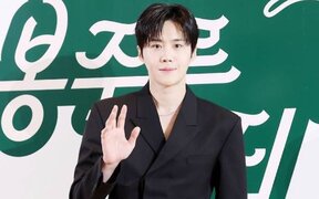 Kim Seon Ho makes first public appearance with a new variety show after controversy