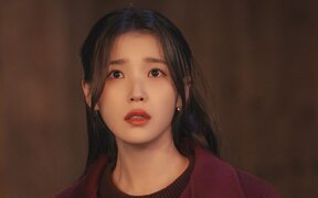 IU personally apologizes for “Perfect Crown” history controversy and says she feels ashamed for not studying the script more carefully