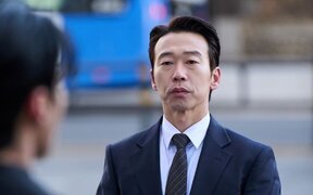 Yoon Byung Hee steals scenes in “My Royal Nemesis” with his funny and realistic acting as Heo Nam Jun’s secretary