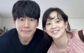 Kim Mu Yeol reveals he broke down in tears with wife Yoon Seung Ah after “Teach You a Lesson” hit No. 1 globally on Netflix for 3 straight weeks