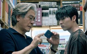 Choi Min Sik and Choi Hyun Wook’s new Netflix suspense drama “Notes from the Last Row” becomes a global hit as it enters Top 10 in 32 countries in just 3 days