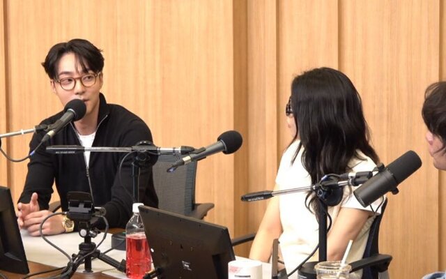 Roy Kim jokes about stripping and shaving his head if his song becomes a hit — fans dare him to do it