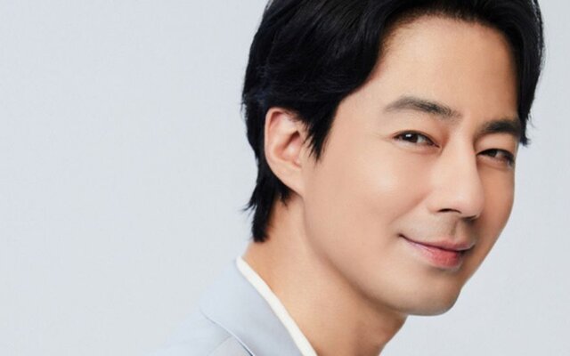 Jo In Sung melts hearts again with sweet gift for orphans on Children’s Day