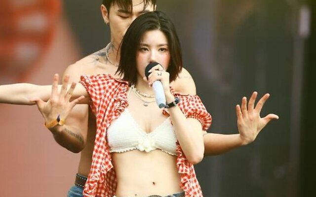 Kwon Eunbi reveals she practiced for Waterbomb in the bathtub with a showerhead - Here's Why