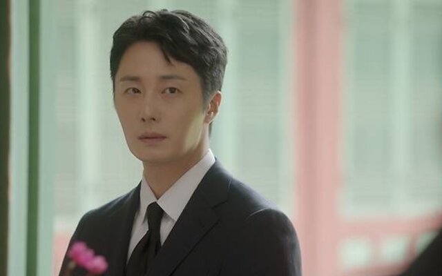 'Our Golden Days' production team explains Jung Il Woo’s drinking scene at construction site and apologizes to viewers