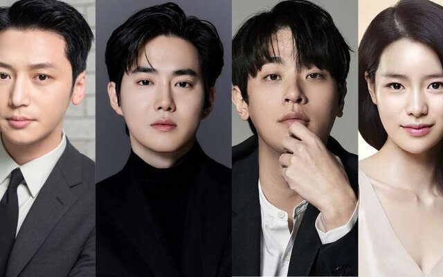 Suho proudly shares he is the only EXO member with college life and his classmates were Byun Yo Han, Park Jung Min, and Im Ji Yeon