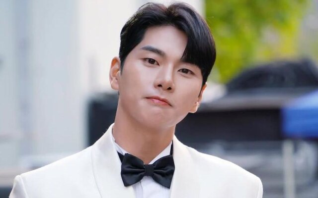 Lee Yi Kyung’s accuser reveals their own SNS account and insists “I’m not doing this for money” while promising more evidence soon