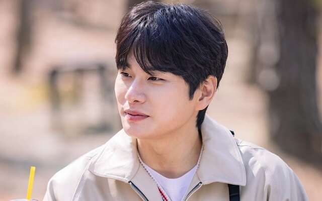 ‘Hangout with Yoo’ admits forcing Lee Yi Kyung to slurp noodles and create fake reasons for leaving