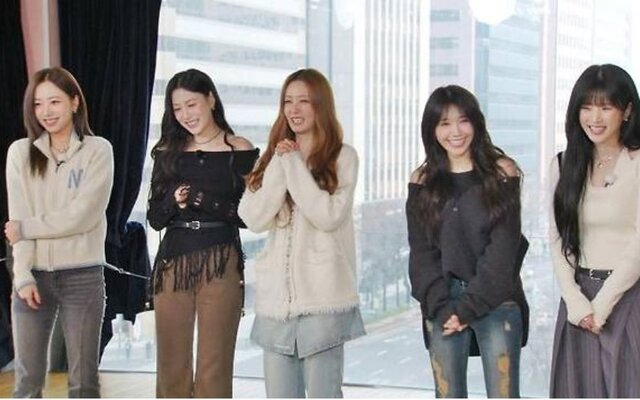 Apink returns to Running Man as a full group for the first time in 7 years for a thrilling gold bag chase without Son Na Eun