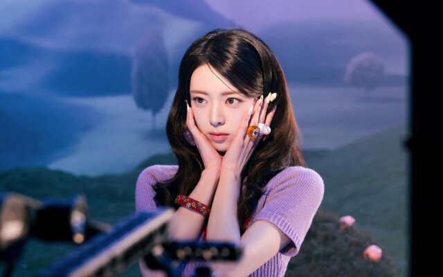 ITZY’s Yuna proves her solo power immediately as ‘Ice Cream’ hits No. 1 on daily charts and the music video surges on global YouTube rankings