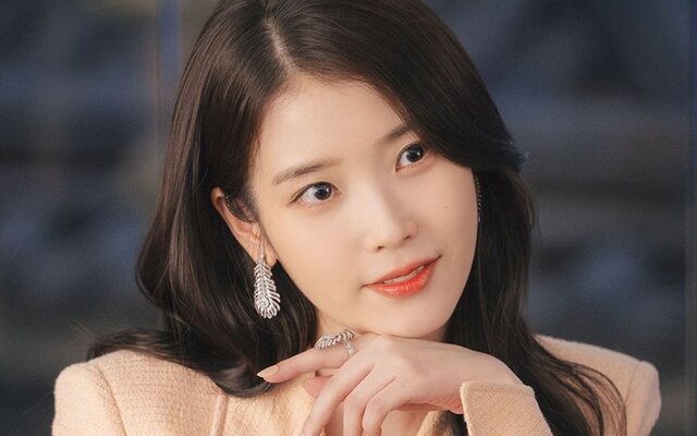 IU confidently says she has never lost the number one spot and aims to make ‘Perfect Crown’ a top ranking drama