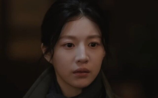 Go Yoon Jung draws viewers in with warm, honest acting in 'We Are All Trying Here'