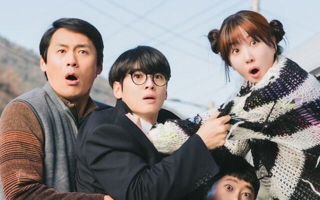Cha Eun Woo was not edited out in Netflix’s “The Wonderfools” despite recent controversy as director Yoo In Sik explains the reason