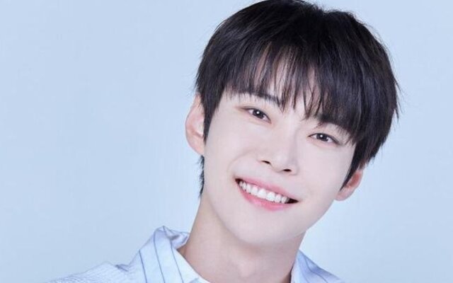 NCT’s Doyoung touches fans with heartfelt 100 million won donation to help soldiers and young people in crisis