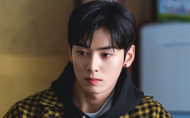 Cha Eun Woo quietly receives Catholic baptism during military service as Fantagio confirms his baptismal name is John the Apostle