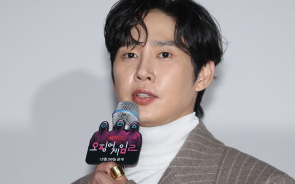 Image for Park Sung Hoon Tearfully Explains His Side of the Shocking 'Squid Game 2' Instagram Post Controversy