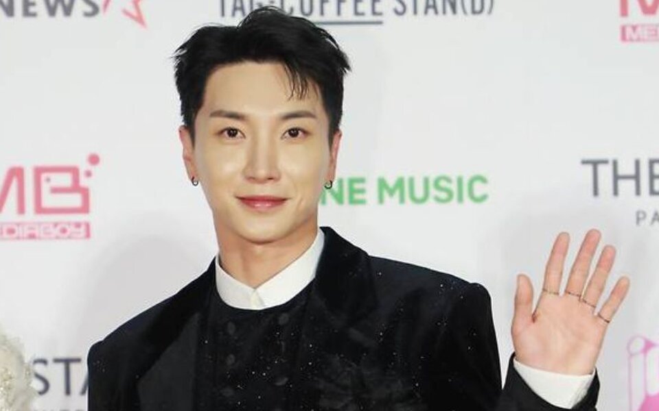 Image for Leeteuk Explains Why SM Entertainment’s 30th Anniversary Concert Reused Outfits: "It’s Not What You Think"