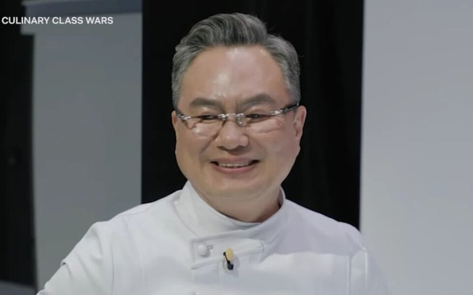 Image for "Culinary Class Wars" Star Chef Ahn Yoo Sung Comforts Jeju Air Tragedy Victims' Families with Heartwarming Abalone Porridge!