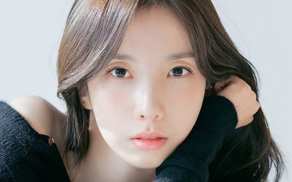 Image for Former Rainbow's Jisook Renews Her Contract with Starit Entertainment for the 4th Time — Here’s Why Fans Are Excited