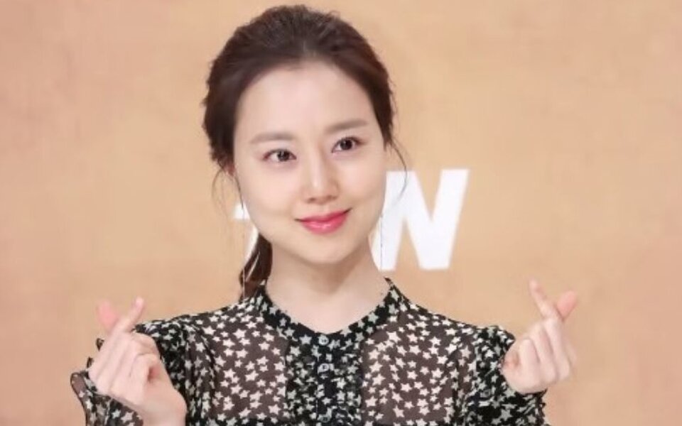 Image for Moon Chae Won Makes a Big Move, Joins Ju Ji Hoon and Son Dam Bi’s Agency for an Exciting New Chapter