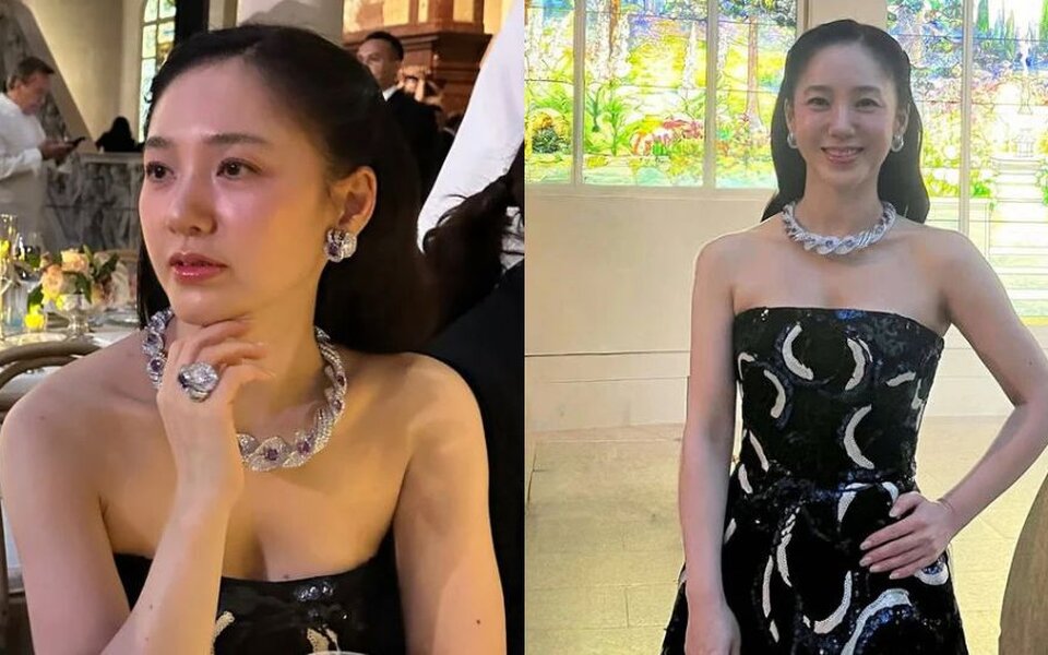 Image for Fans can't believe Park Joo Mi's age as she stuns in a dress at 52 — "She doesn't age at all!"