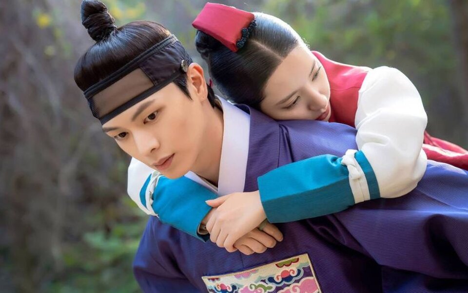 Image for Yook Sung Jae risks everything for Bona in 'The Haunted Palace' — ratings soar to new heights