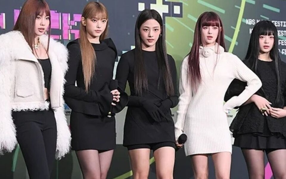 Image for Court bans NewJeans from working solo or with others without ADOR’s permission