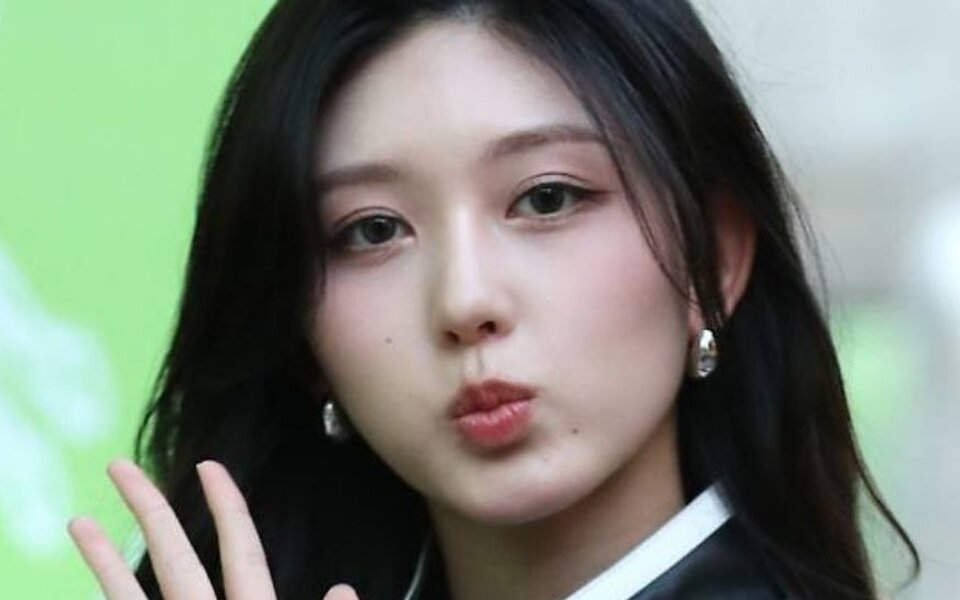 Image for IVE’s Gaeul to throw her first-ever baseball pitch at huge LG vs Hanwha game