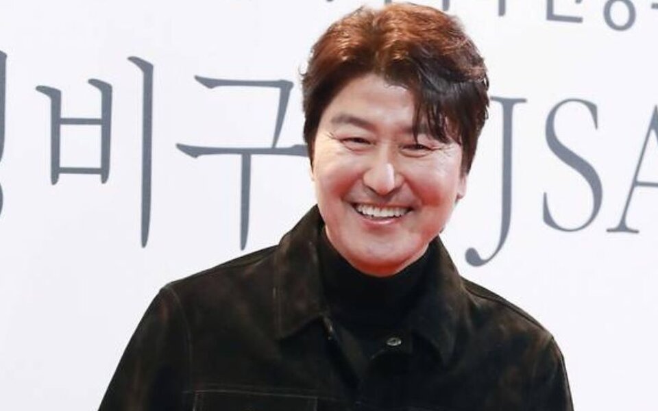 Song Kang Ho signs exclusive contract with G-Dragon’s agency Galaxy Corporation as their first-ever actor