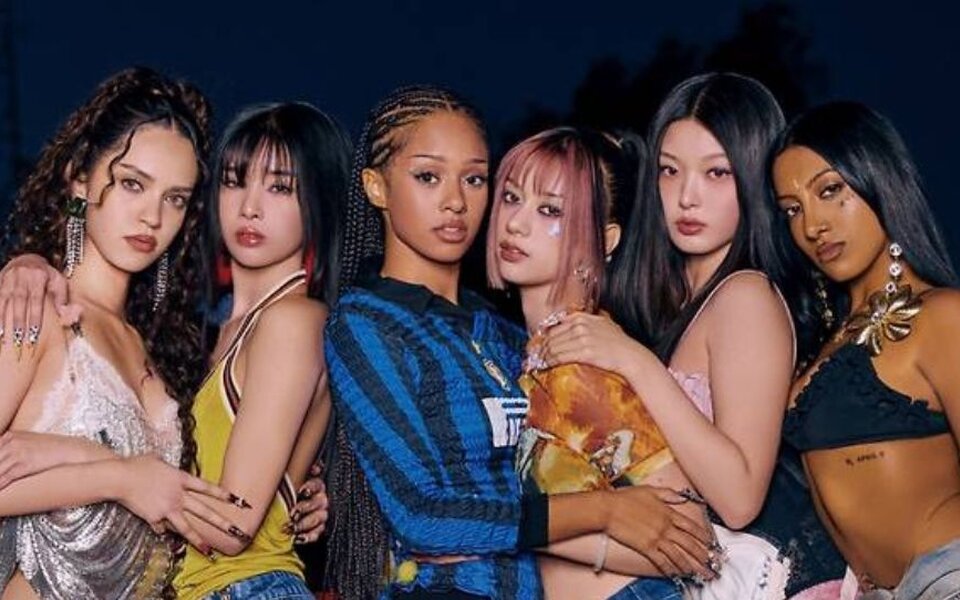 Image for KATSEYE surpasses 25 million monthly listeners on Spotify, proving global rookie power next to BTS, BLACKPINK, and TWICE