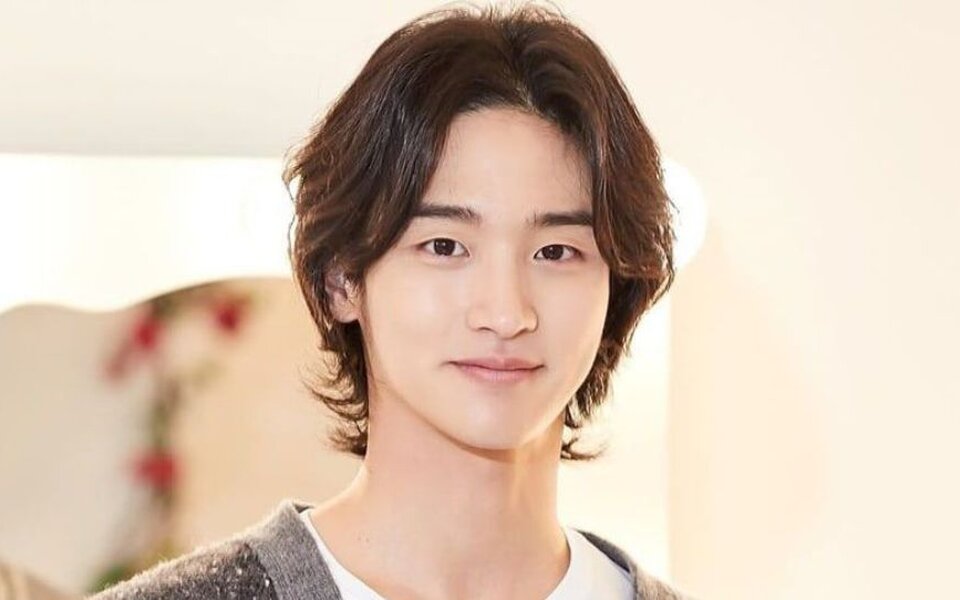 Image for Actor Jang Dong Yoon stuns with honest talk about failing to graduate college for 10 years while building his career