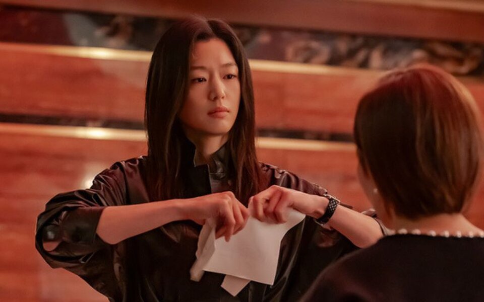 Image for Jun Ji Hyun proves her star power again as Disney+ series Tempest enters worldwide top 5 TV shows and takes No.1 spot across Asia