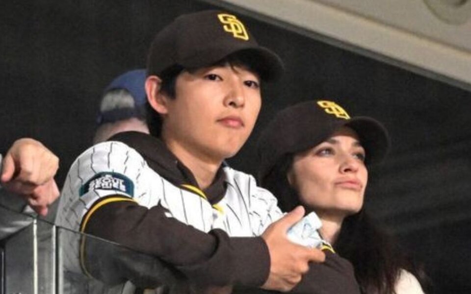 Image for Song Joong Ki gives update as a father of two as he reveals his love for flowers and plans a quiet birthday with Katy and kids