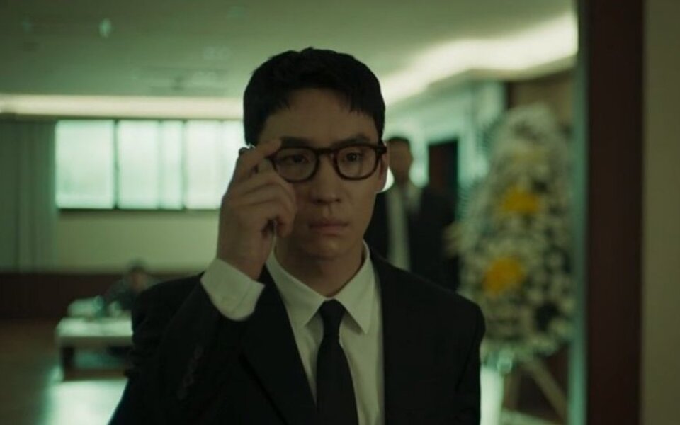 ‘Taxi Driver 3’ smashes ratings again with Lee Je Hoon's clever revenge plan and hits 14.3% peak for record-breaking episode